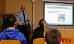 bombers incendis a casa