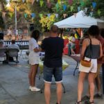 Els colors de la llibertat i la tolerància omplen la placeta